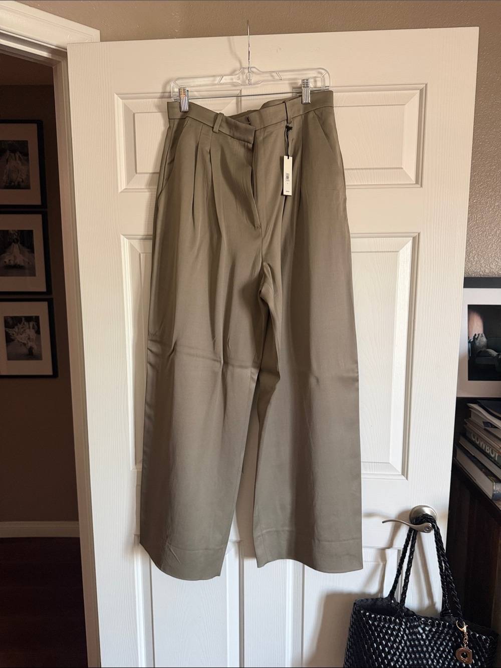 Never Worn Banana Republic Khaki Wide-Leg Pleated Chinos